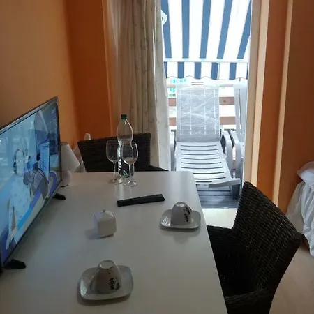 Bialy Domek Pensjonat Przy Plazy Apartment Miedzyzdroje Exterior photo
